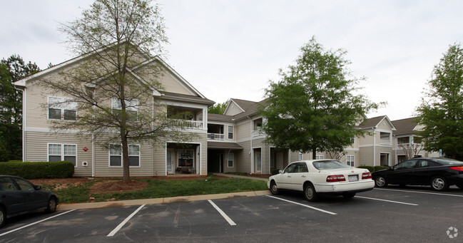 Madison Glen Apartments - Madison Glen