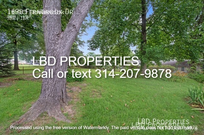 Building Photo - 1690 Fernbrook Dr