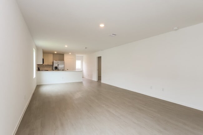 Building Photo - 15215 Abella Dr