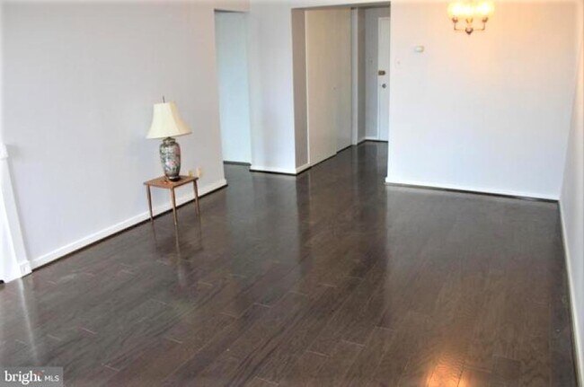 Foto del edificio - 300 M St SW