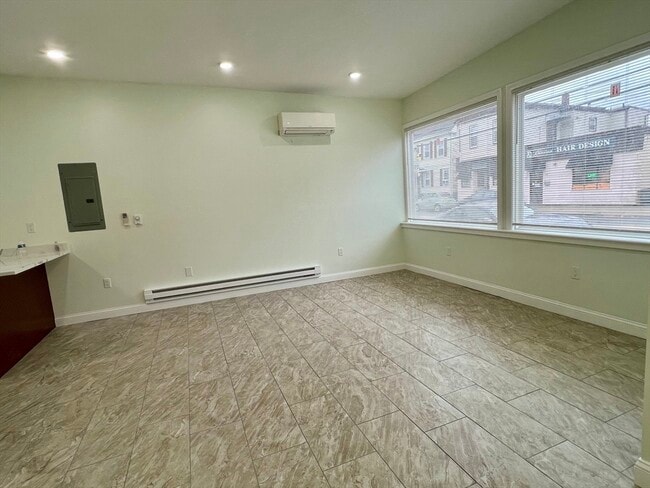 Foto del edificio - 343 Highland Ave