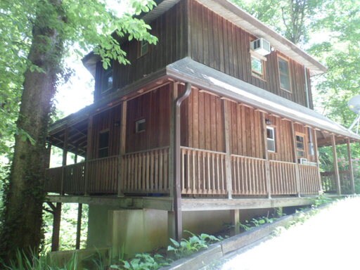 Primary Photo - 9 Hawks Nest Rdg