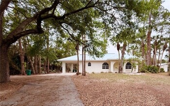 Building Photo - 4125 13th Ave SW