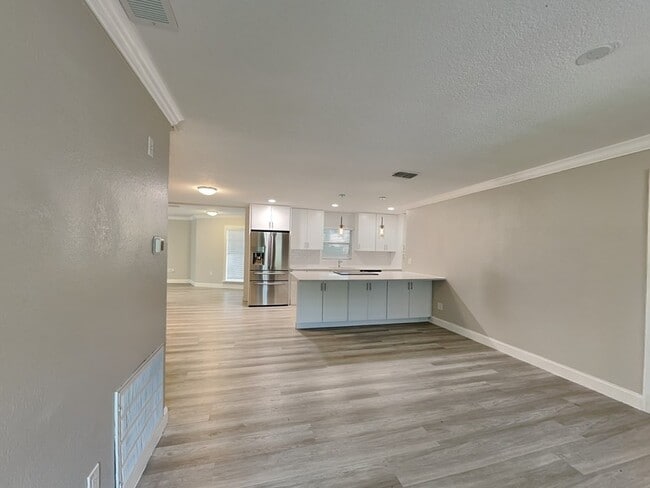 Building Photo - 1440 Dann St