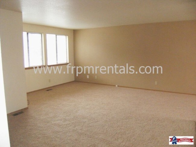 Foto del edificio - 3209 W Rose Hill St