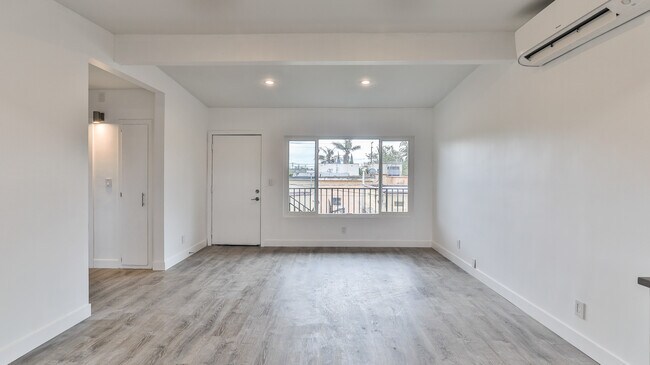 Building Photo - 5527 Blackwelder St