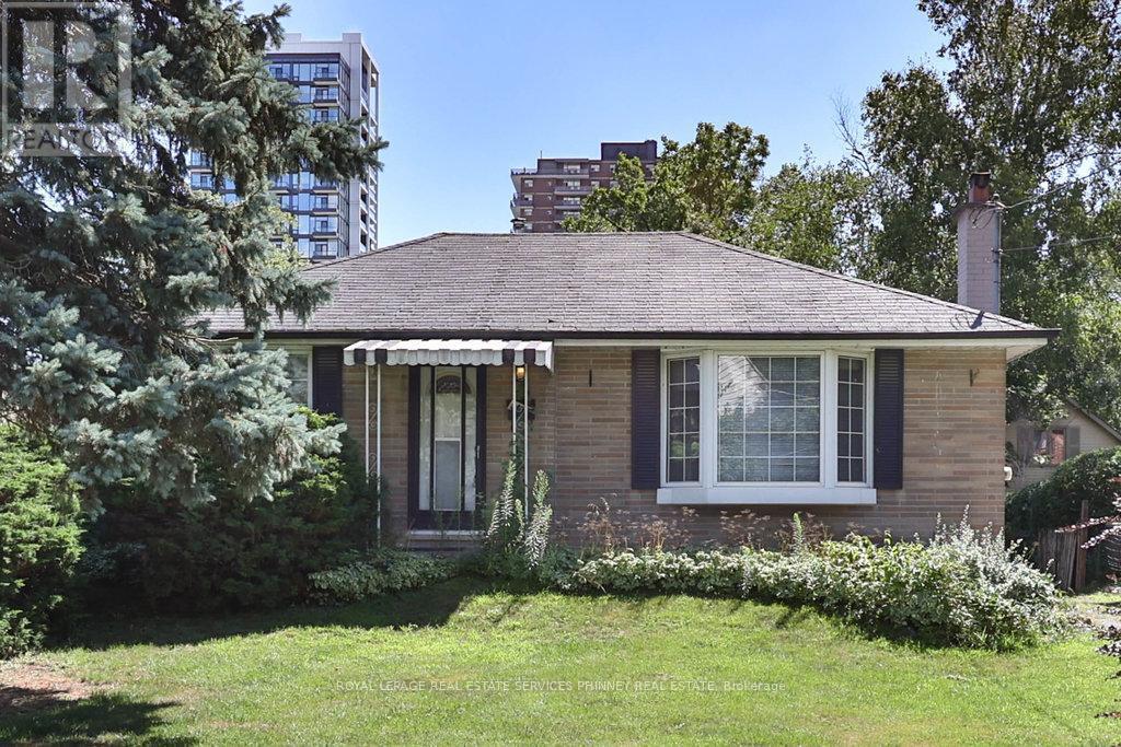 Photo principale - 72 Oriole Ave