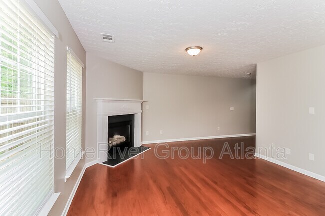 Building Photo - 437 Arrowhead Dr