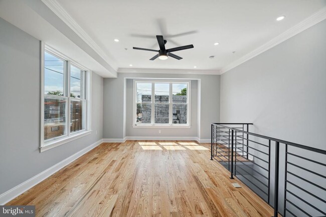 Building Photo - 601 W Porter St