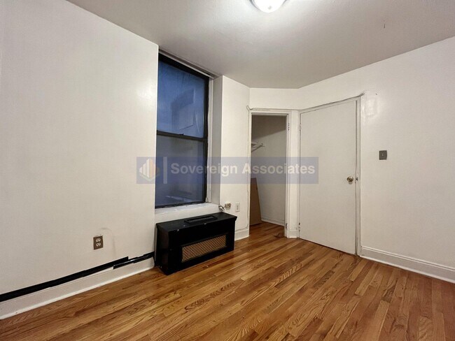Building Photo - 2010 Seventh Avenue