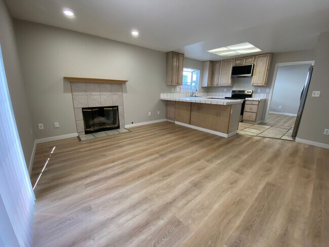 Foto del edificio - Nice home in Cupertino, Cupertino schools.