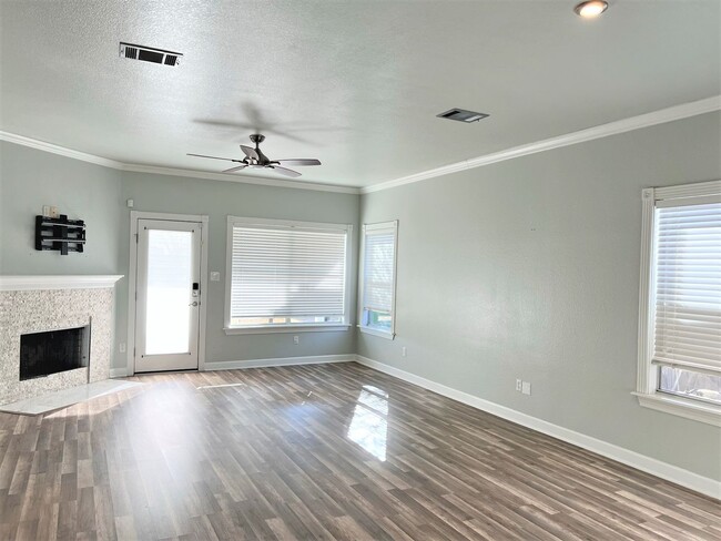Foto del edificio - Renovated 3-bedroom Home in Huttoparke
