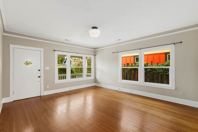 Foto del edificio - 3234 33rd Ave S