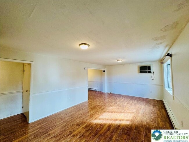 Building Photo - 2915 Norton Ave