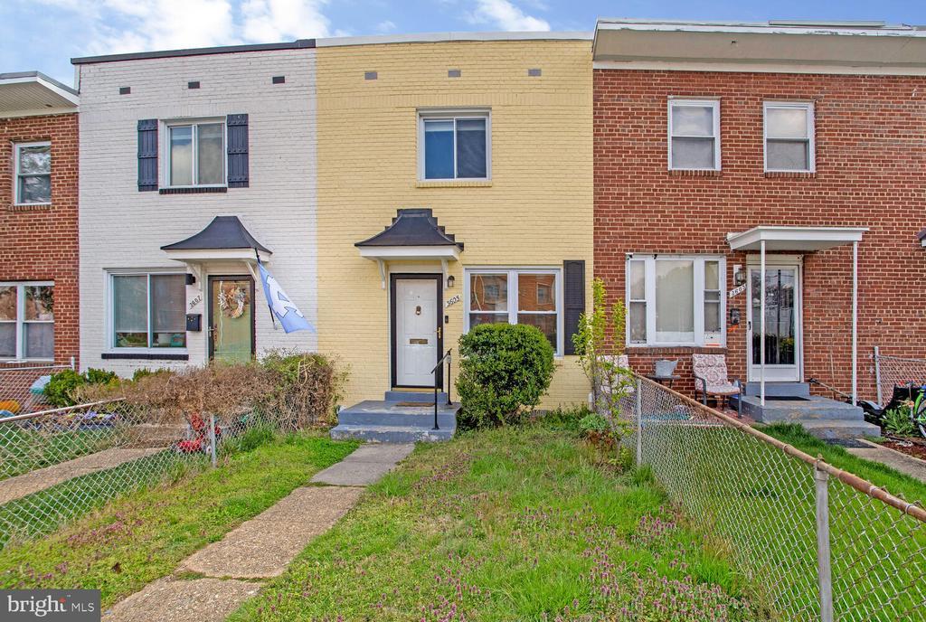Foto principal - 3605 Edison St