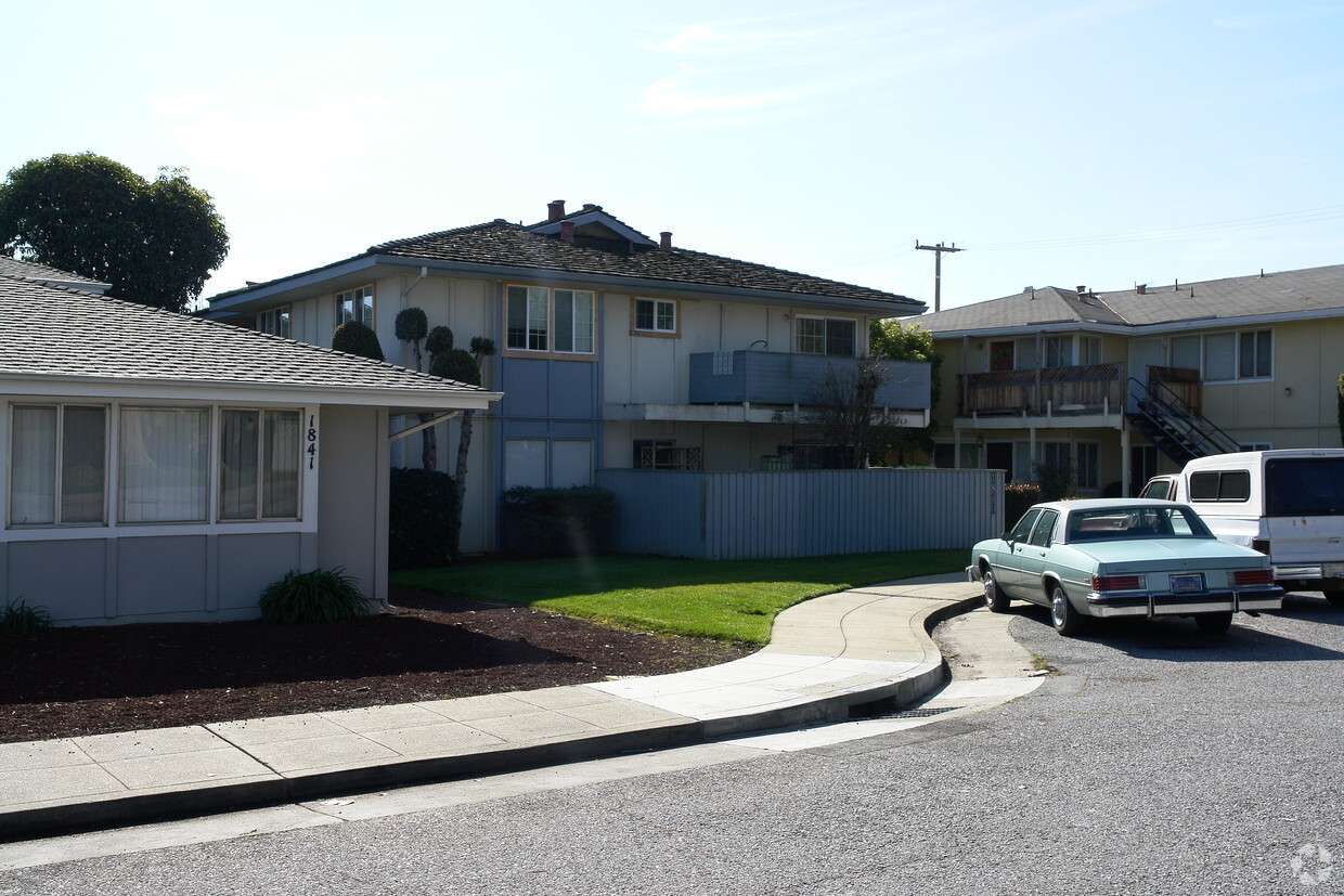 Building Photo - 1855 El Parque Ct