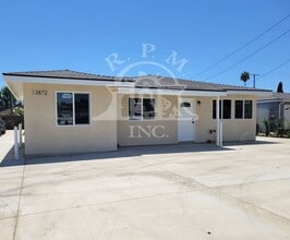 Building Photo - 13872 Saranac Dr