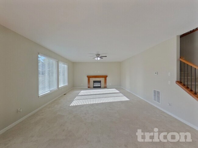 Building Photo - 6500 NE 86th Ave