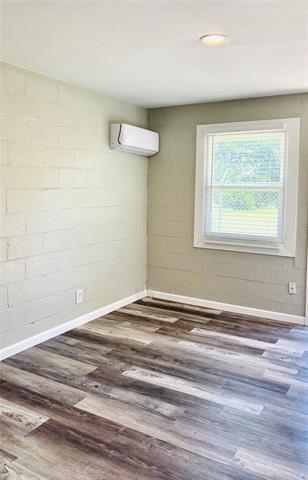 Foto del edificio - 260 S Corinth St Rd