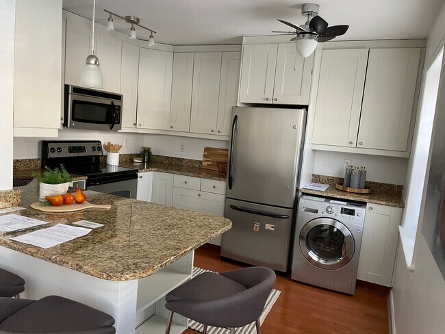 Foto del edificio - 7036 Strathmore St