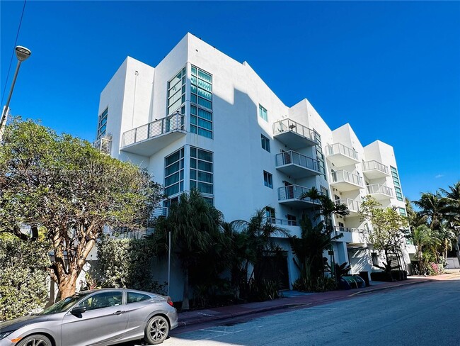 Foto del edificio - 7700 Collins Ave