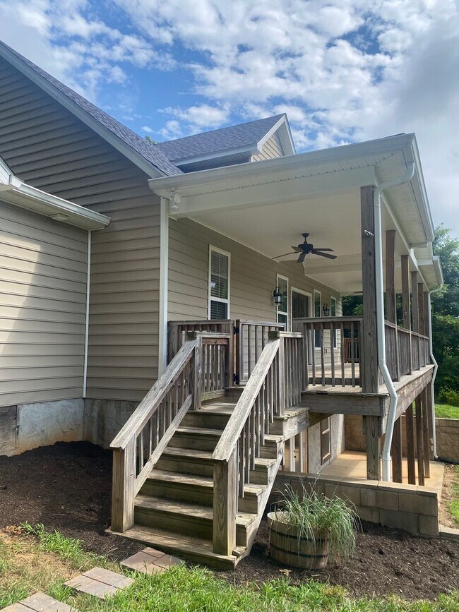 Foto del edificio - Nice 4 Bed, 2.5 Bath House in Alvaton