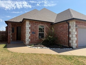 Building Photo - 1108 Renita Way