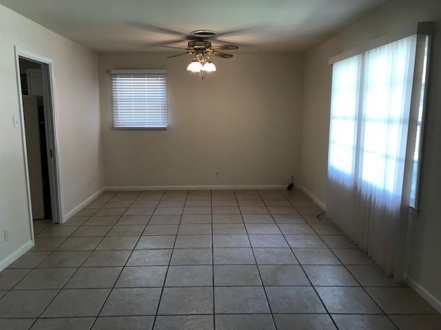 Building Photo - 2110 Ivanhoe Ln