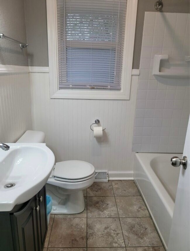 Foto del edificio - 3316 68th St