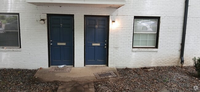 Building Photo - 335 Crafton St
