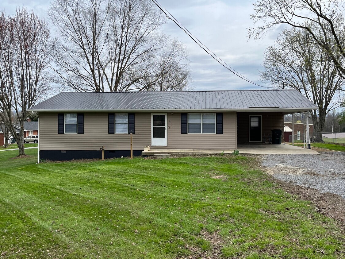 Primary Photo - 1031 W Vann Rd