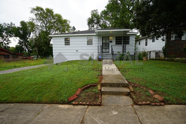 Building Photo - 4221 41st Ave N