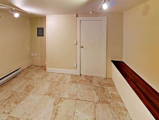 Building Photo - 1 br, 1 bath Apartment - 219 Ramona St Apt 9