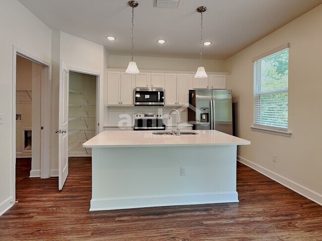 Foto del edificio - 12277 Sapp Rd