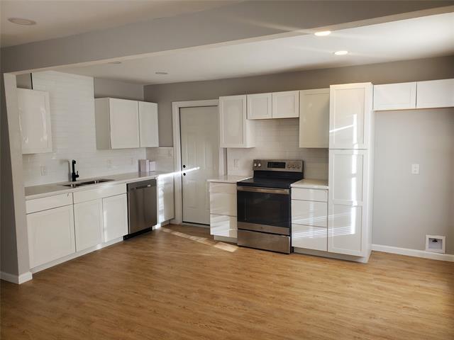 Building Photo - 4620 Sandage Ave