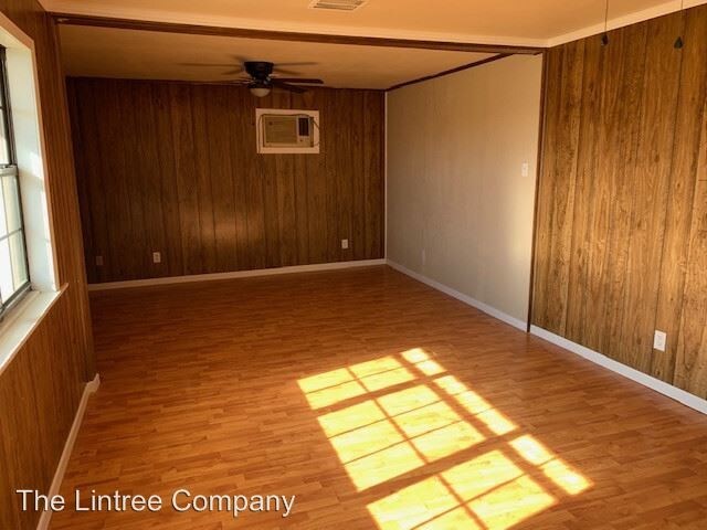 Building Photo - 3 br, 1 bath House - 1620 Sunnyside