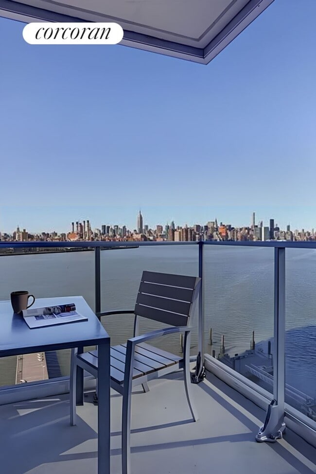 Foto del edificio - 2 Northside Piers