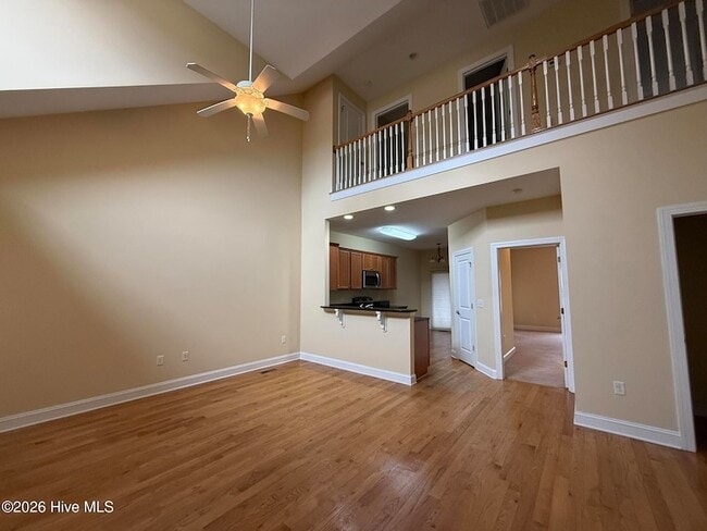 Foto del edificio - 66 Cypress Cir