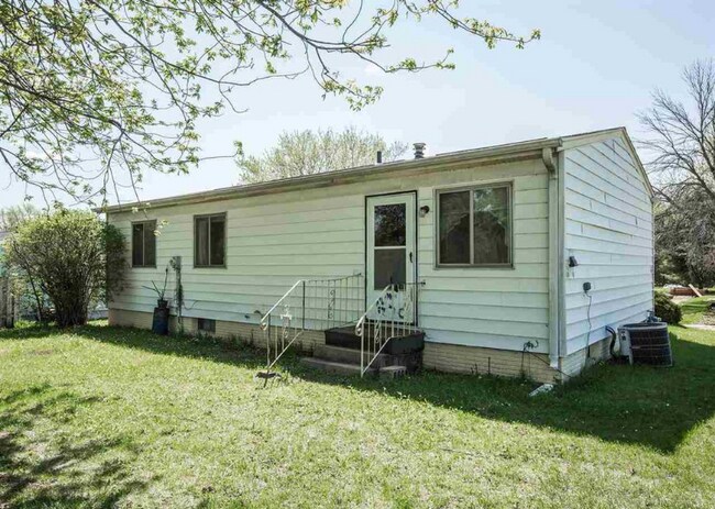 Building Photo - 642 Manchester Dr