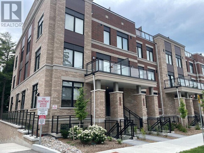 Building Photo - 56-1356 Elizabeth St S