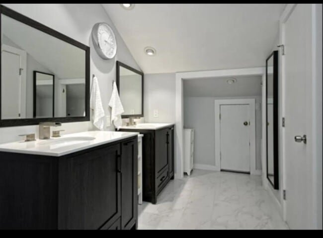 Building Photo - 2103 Nickerson St