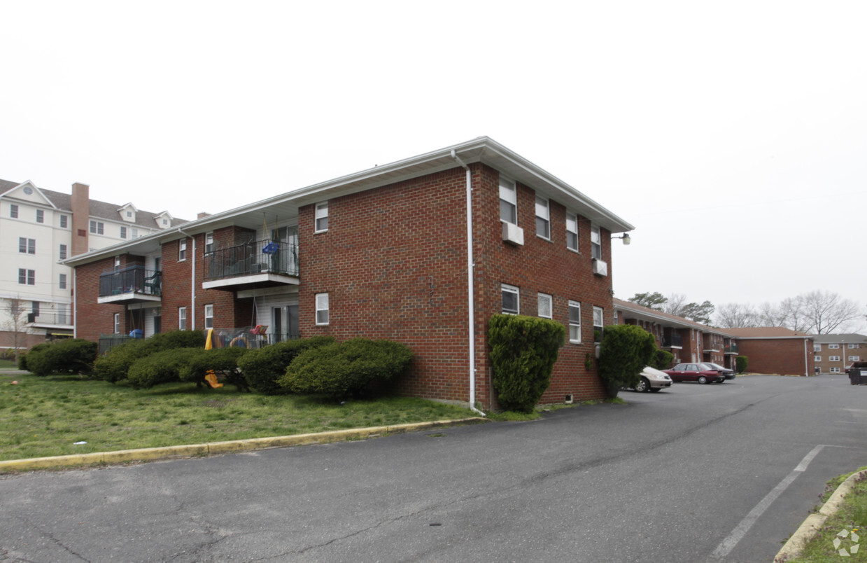 Building Photo - Madison Square Apartments