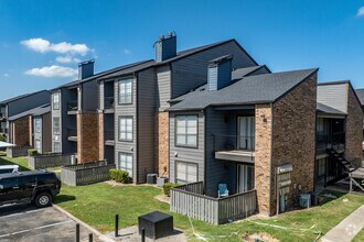 Building Photo - Forest Ridge