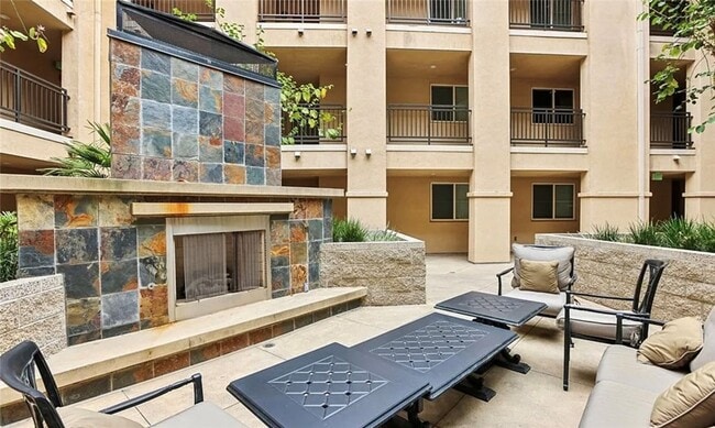 Building Photo - 6020 S Seabluff Dr
