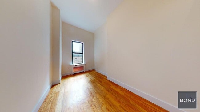 Building Photo - 253 W 93rd St