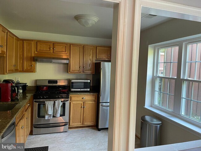 Building Photo - 9240 Cardinal Forest Ln
