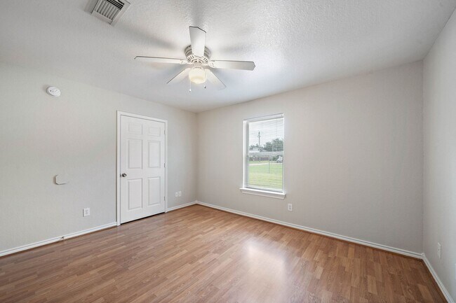 Building Photo - 3307 Angel Ln
