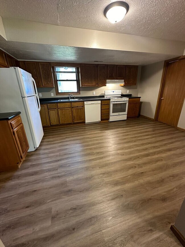 Foto del edificio - 304 E. Oakridge Ave.