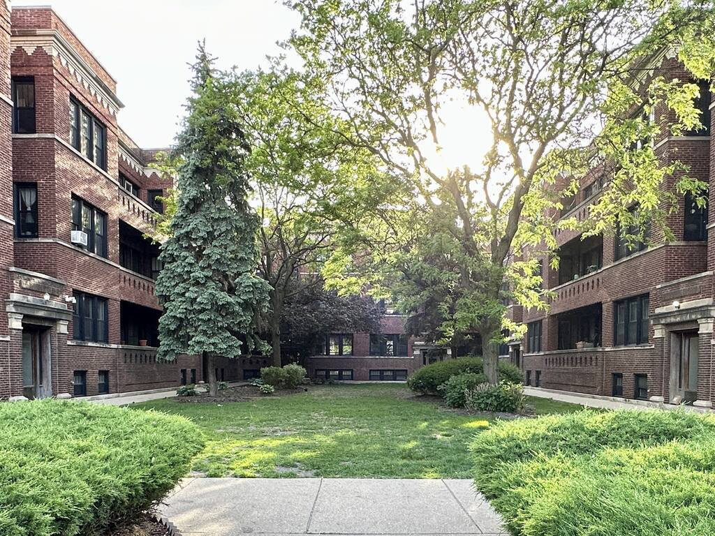 Foto principal - 2520 N Kedzie Blvd