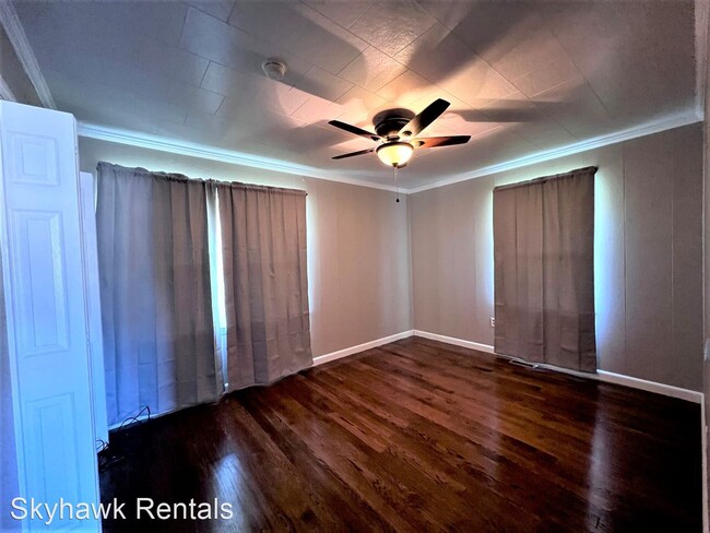 Building Photo - 3 br, 1 bath House - 1309 S. Sunswept Dr.